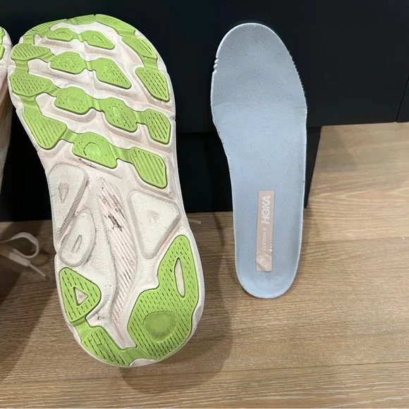 HOKA One One Clifton 9 women’s size 9 - Picture 7 of 11